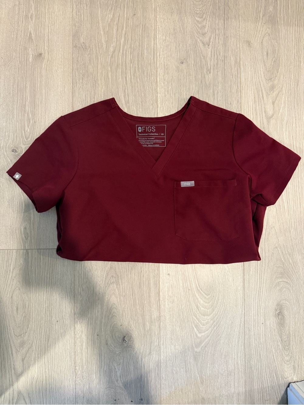 FIGS Women's V-Neck Scrub Top